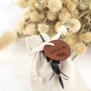 Label leer rond brown- gegraveerd